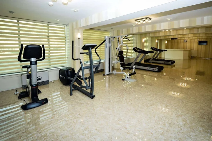 Вандам: Qebele Yeddı Gozel Hotel
