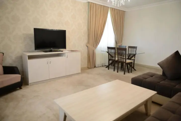 Вандам: Qebele Yeddı Gozel Hotel