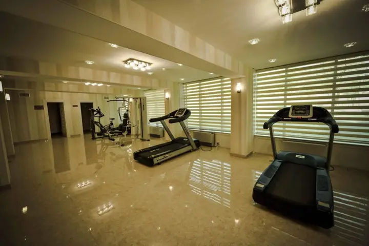 Вандам: Qebele Yeddı Gozel Hotel