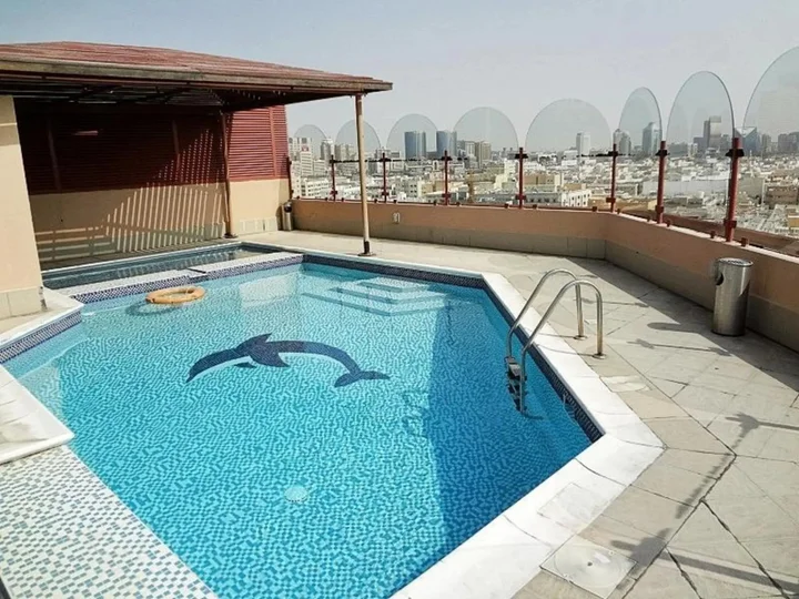 Дубай: Dolphin Hotel Apartments