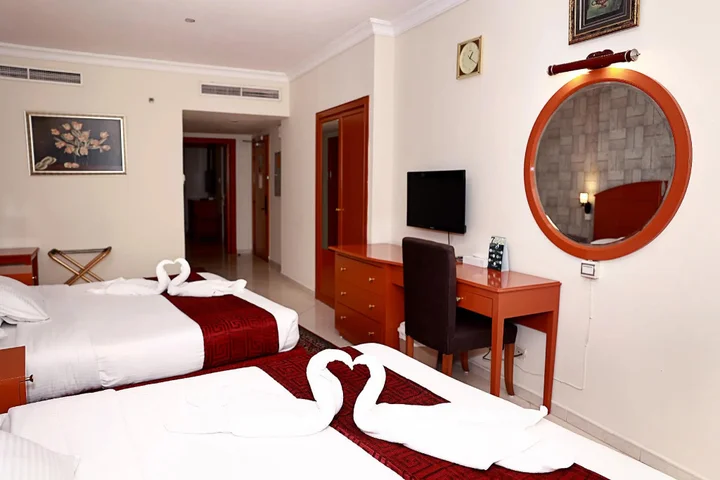 Дубай: Dolphin Hotel Apartments