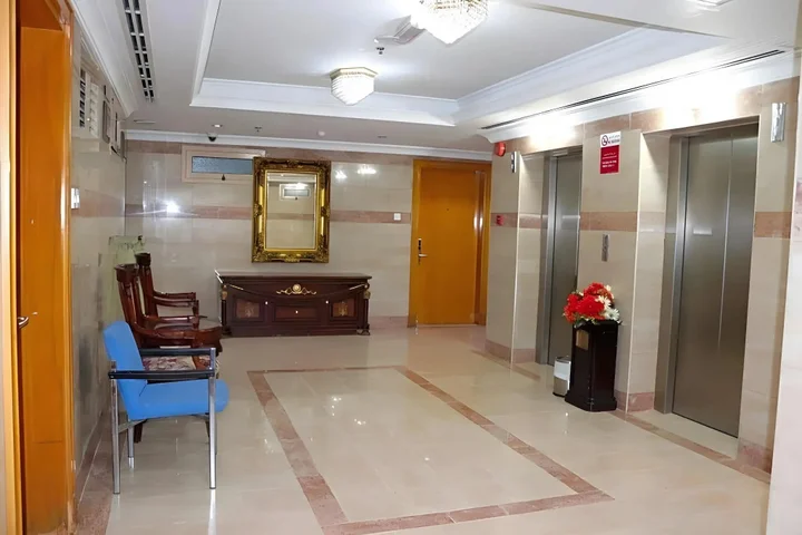 Дубай: Dolphin Hotel Apartments