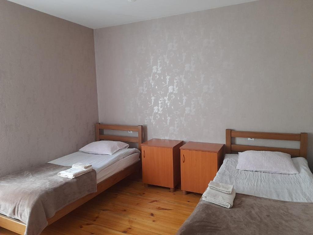 Степанцминда: Kera Guest House