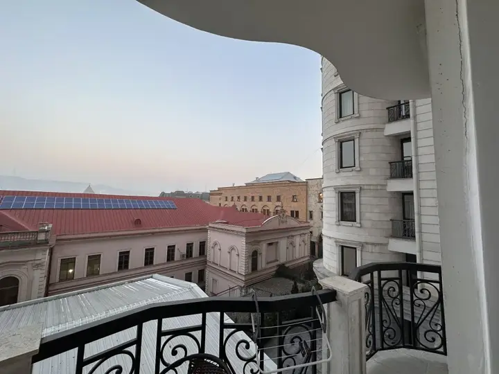 Апартаменты Apartment in Rustaveli Residence — фото 5