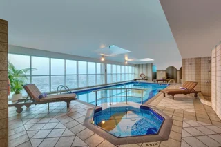 Дубай: Emirates Grand Hotel