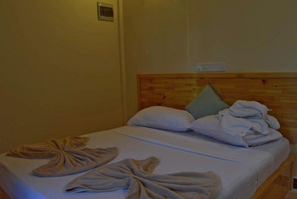Атолл Алиф-Дхаалу: Local Island Inn