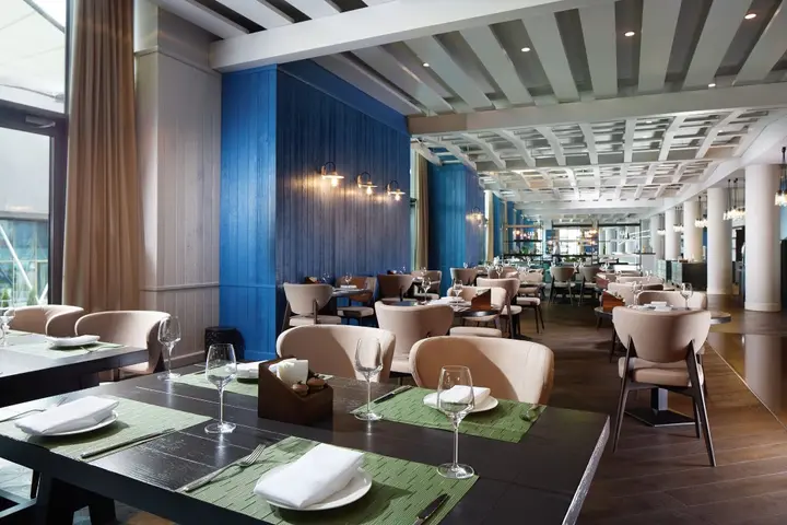 Минск: Отель Minsk Marriott
