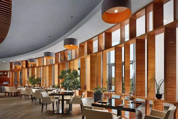 Минск: Отель Minsk Marriott
