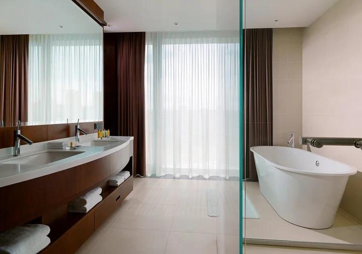 Минск: Отель Minsk Marriott