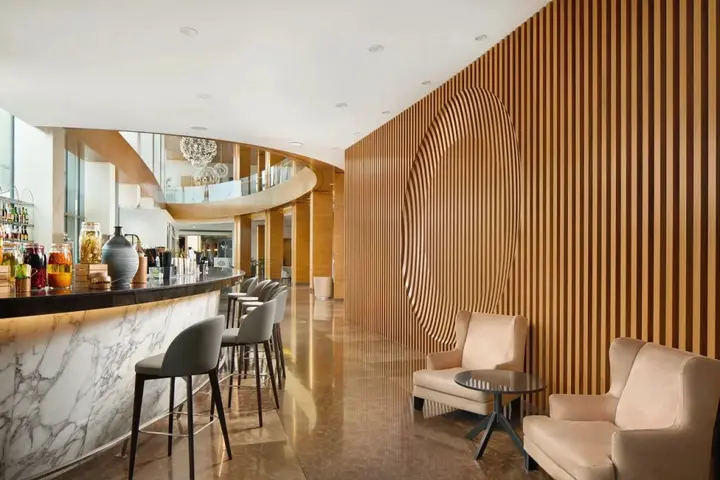 Минск: Отель Minsk Marriott
