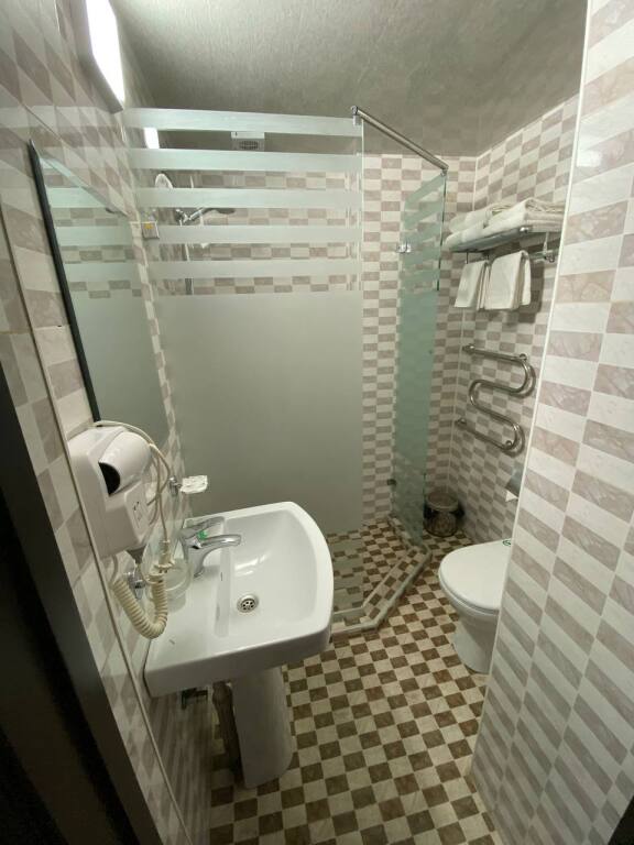Ташкент: Tourist INN Hotel