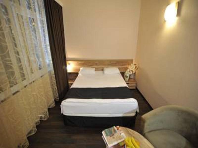 Баку: Diplomat Hotel