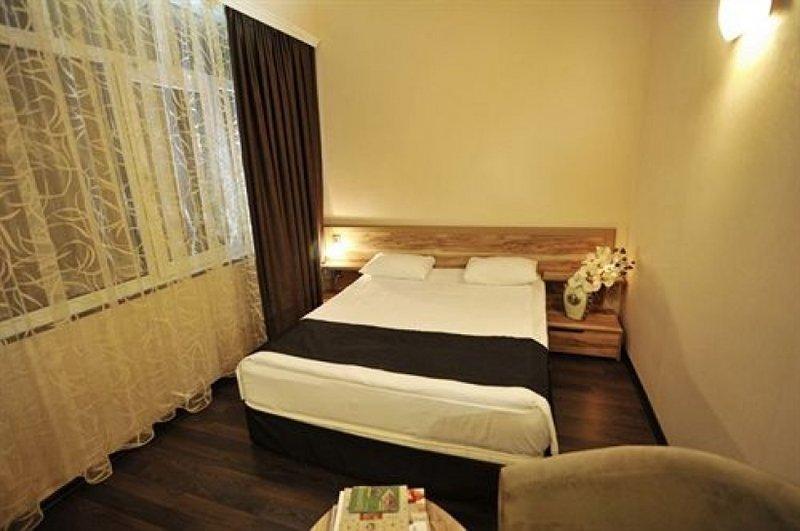 Баку: Diplomat Hotel