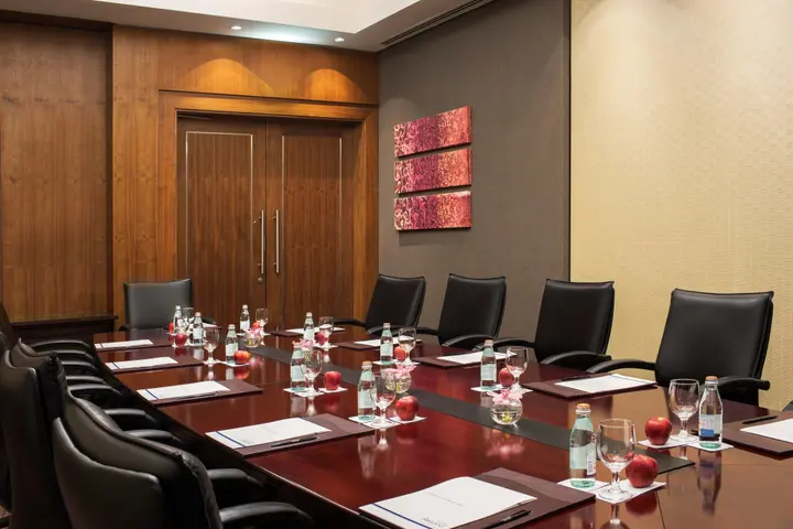 Дубай: Amwaj Rotana, Jumeirah Beach