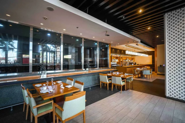 Дубай: Amwaj Rotana, Jumeirah Beach