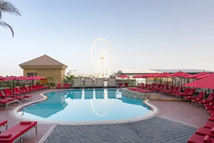 Дубай: Amwaj Rotana, Jumeirah Beach