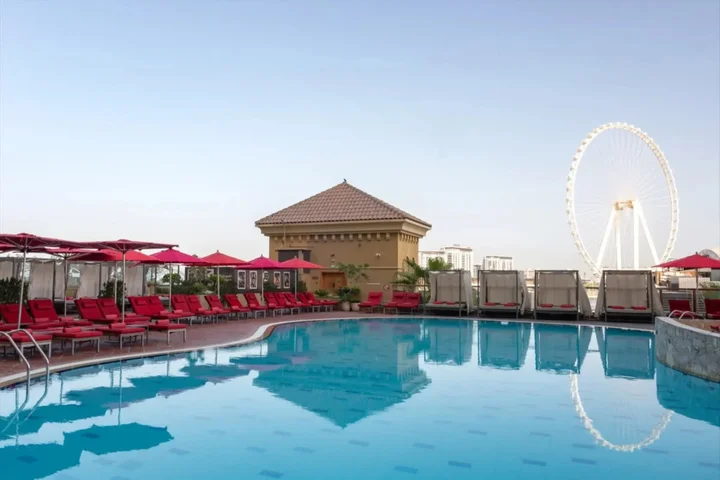 Дубай: Amwaj Rotana, Jumeirah Beach