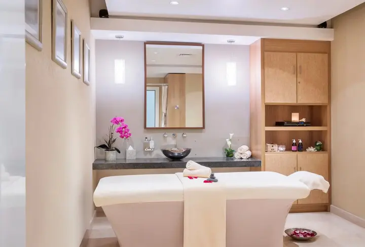 Дубай: Amwaj Rotana, Jumeirah Beach