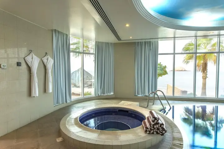 Дибба: Royal Beach Hotel & Resort