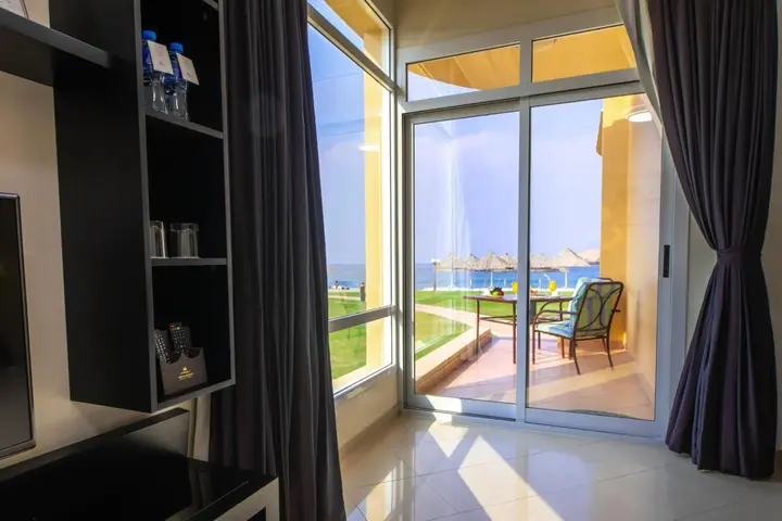 Дибба: Royal Beach Hotel & Resort