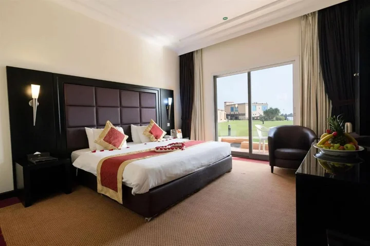Дибба: Royal Beach Hotel & Resort