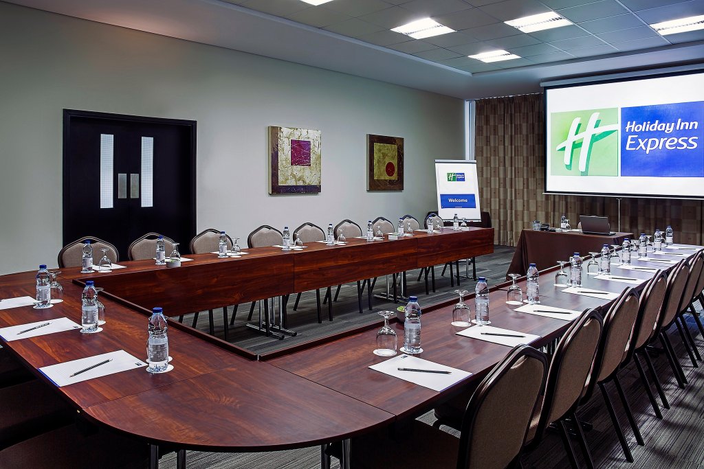 Дубай: Holiday Inn Express Dubai Internet City an IHG Hotel