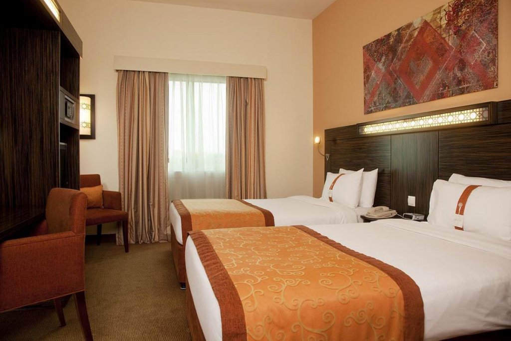 Дубай: Holiday Inn Express Dubai Internet City an IHG Hotel