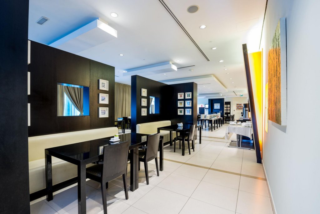 Holiday Inn Express Dubai Internet City an IHG Hotel — фото 5