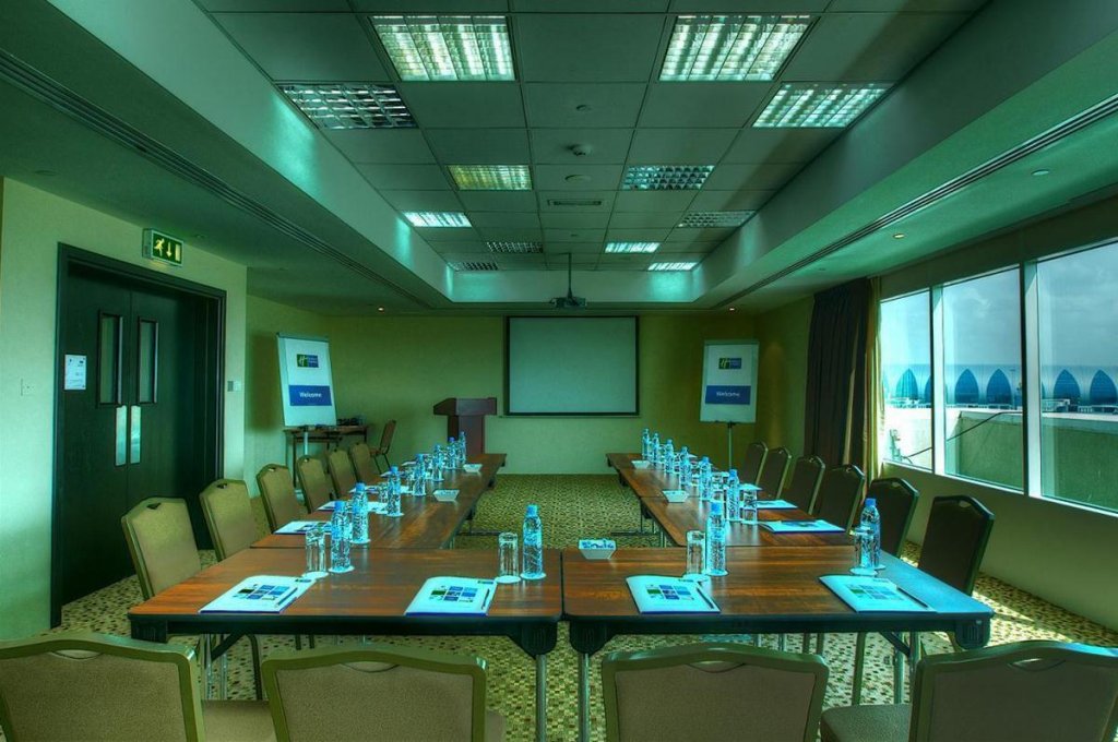 Holiday Inn Express Dubai Internet City an IHG Hotel — фото 2