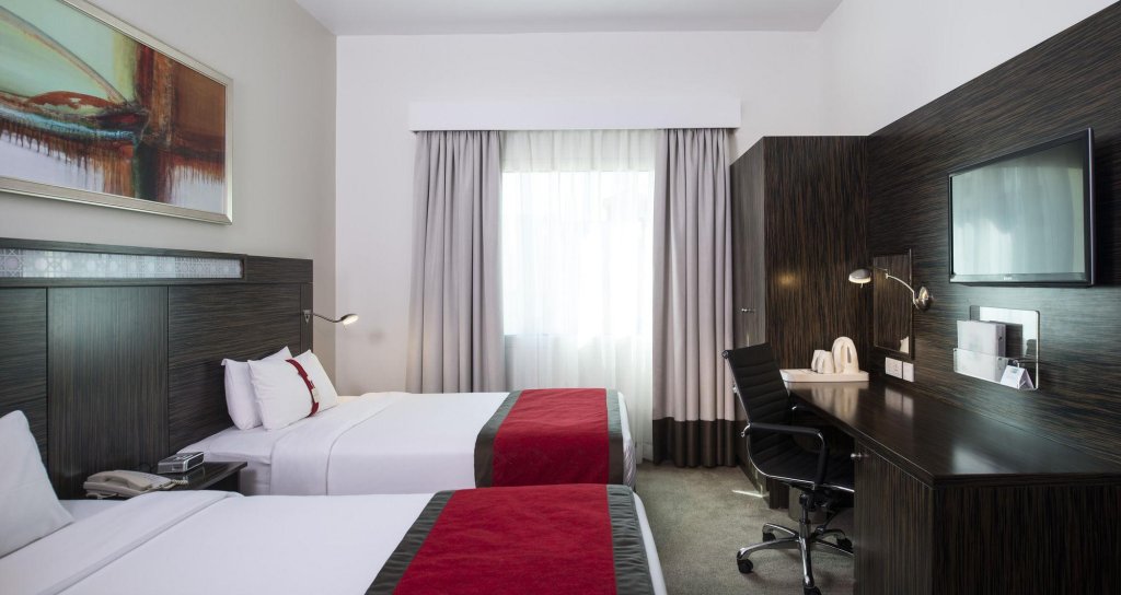 Дубай: Holiday Inn Express Dubai Internet City an IHG Hotel