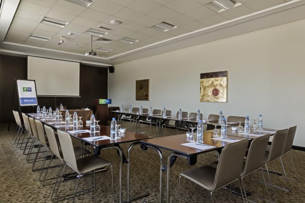 Дубай: Holiday Inn Express Dubai Internet City an IHG Hotel