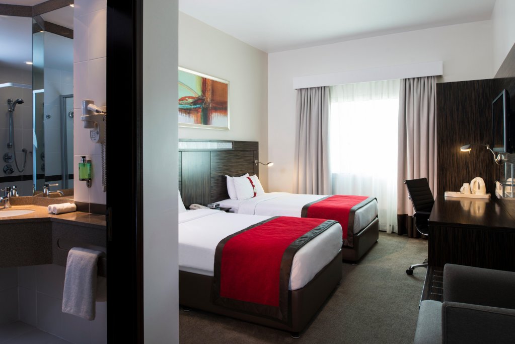 Дубай: Holiday Inn Express Dubai Internet City an IHG Hotel