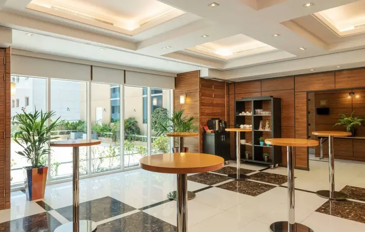 Дубай: Four Points by Sheraton Bur Dubai