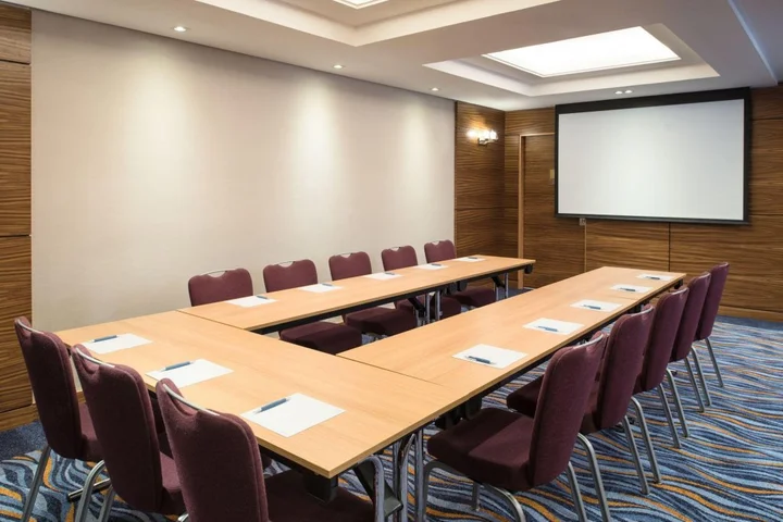 Дубай: Four Points by Sheraton Bur Dubai