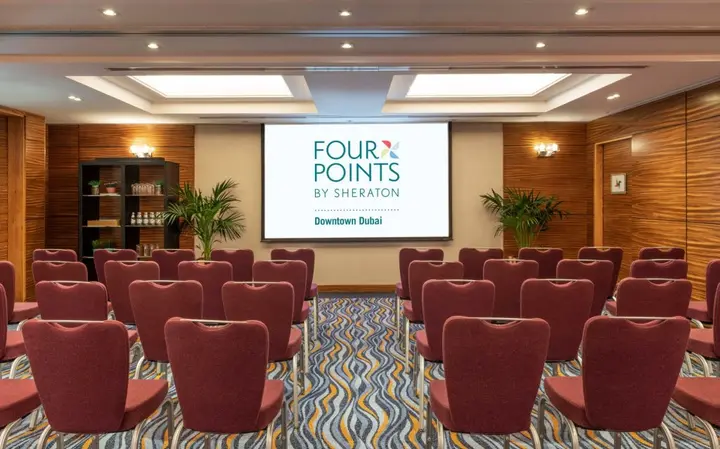 Дубай: Four Points by Sheraton Bur Dubai