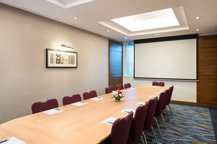Дубай: Four Points by Sheraton Bur Dubai