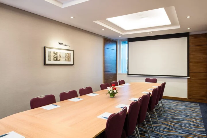 Дубай: Four Points by Sheraton Bur Dubai