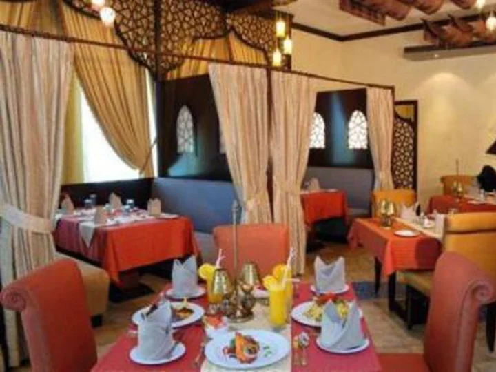 Дубай: Отель The Park Hotel Formerly Al Jawhara Gardens