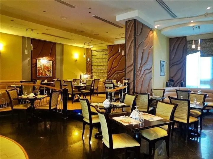 Дубай: Отель The Park Hotel Formerly Al Jawhara Gardens