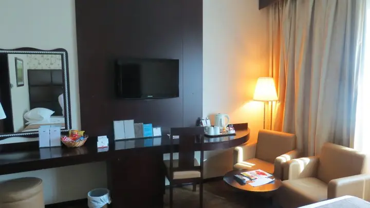 Дубай: Отель The Park Hotel Formerly Al Jawhara Gardens