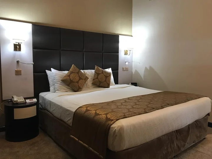 Дубай: Отель The Park Hotel Formerly Al Jawhara Gardens