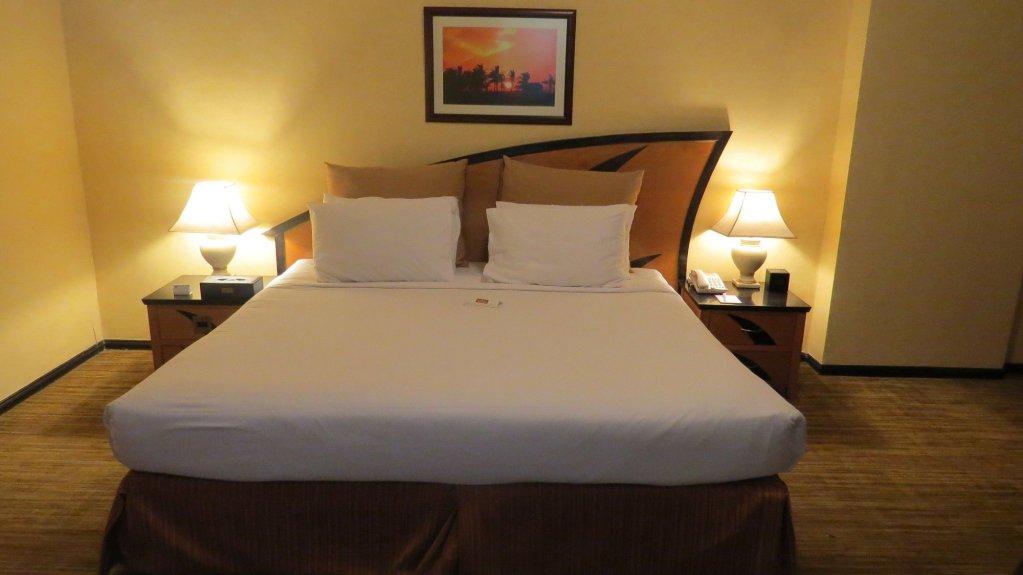 Дубай: Отель The Park Hotel Formerly Al Jawhara Gardens