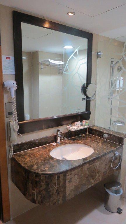 Дубай: Отель The Park Hotel Formerly Al Jawhara Gardens