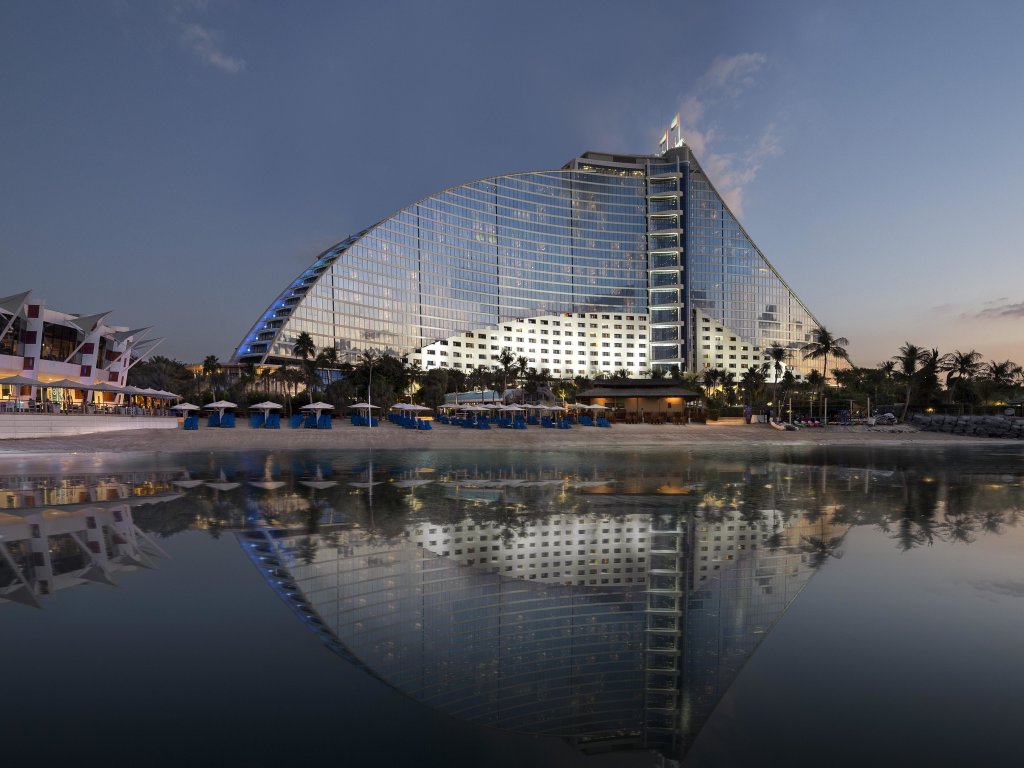 Дубай: Jumeirah Beach Hotel Dubai