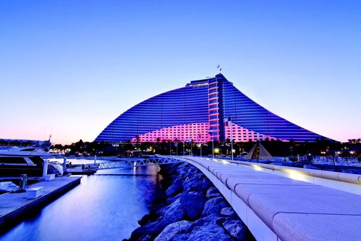 Дубай: Jumeirah Beach Hotel Dubai