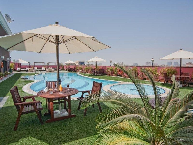 Дубай: Royal Ascot Hotel