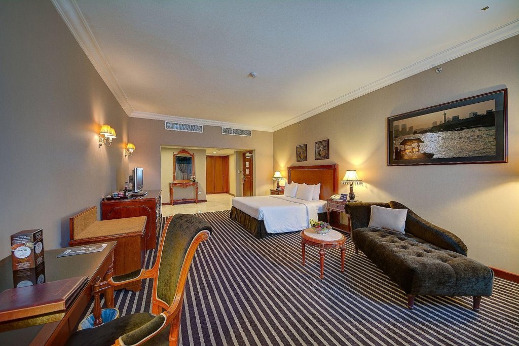 Дубай: Royal Ascot Hotel