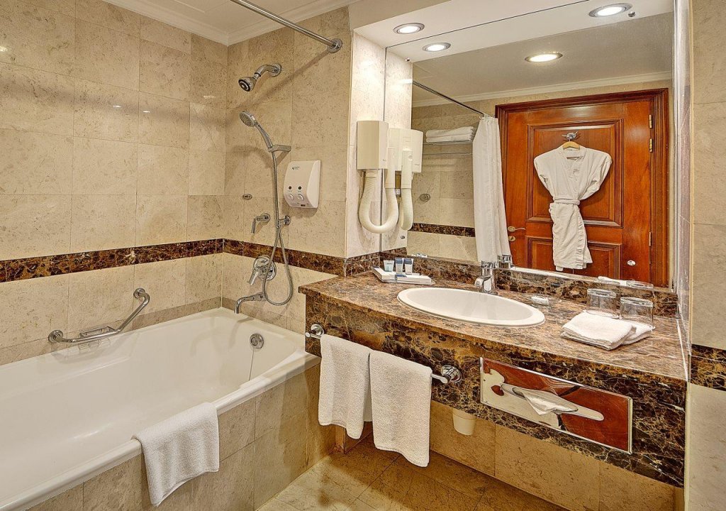 Дубай: Royal Ascot Hotel