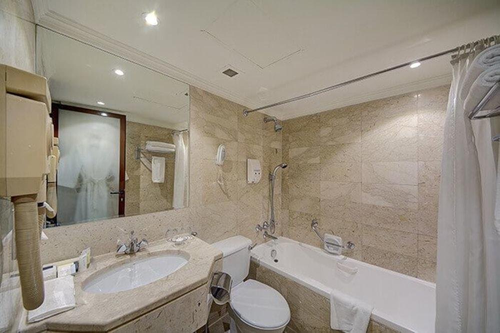 Дубай: Royal Ascot Hotel