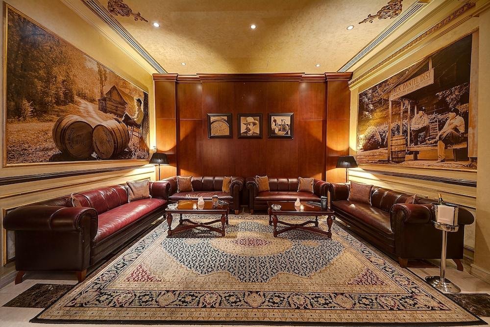 Дубай: Royal Ascot Hotel